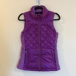 Lululemon down for a run vest 8 EUC